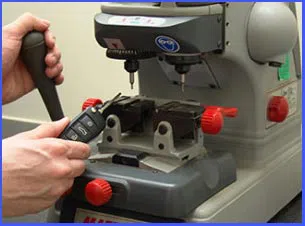 Houston Affordable Locksmith Houston, TX 281-606-4006 - 14-auto-car-key-cut